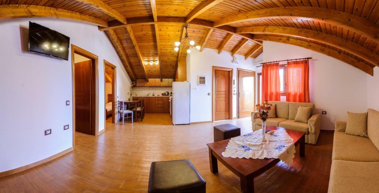 Status Luxury Apartments And Penthouse Parga Room photo